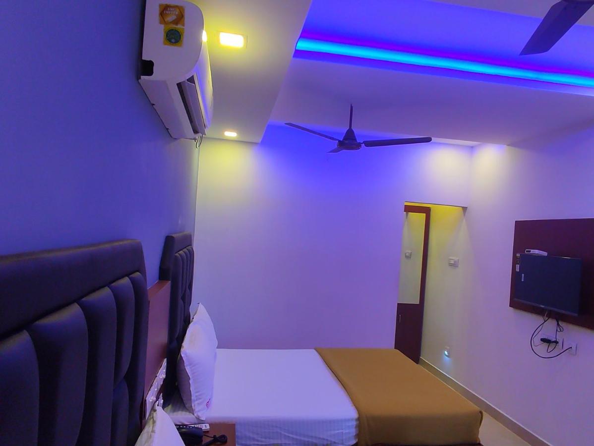 Hotel Db Max Tiruchirappalli Extérieur photo